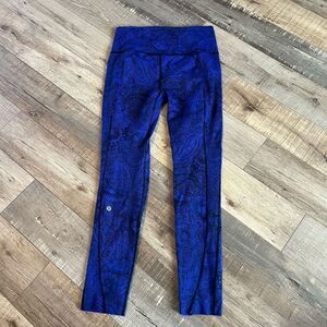 Lululemon Like Nothing FITTED FULL
LENGTH BOTTOMS SIZE 6